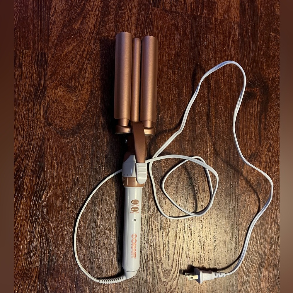 Conair Triple Barrel Waver - Rose Gold & White